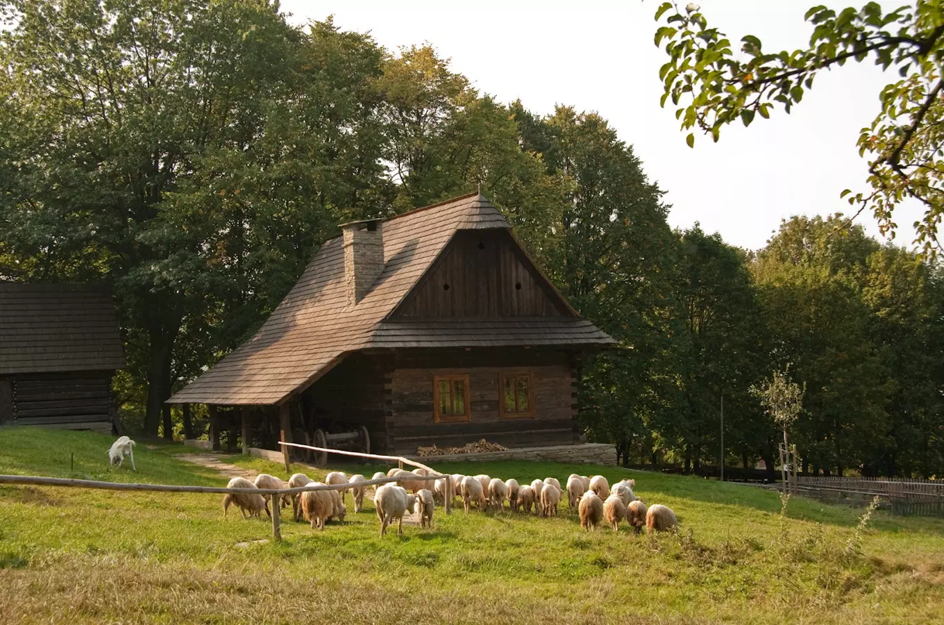 Rožnovský skanzen otevírá interiéry areálů Valašského muzea v přírodě