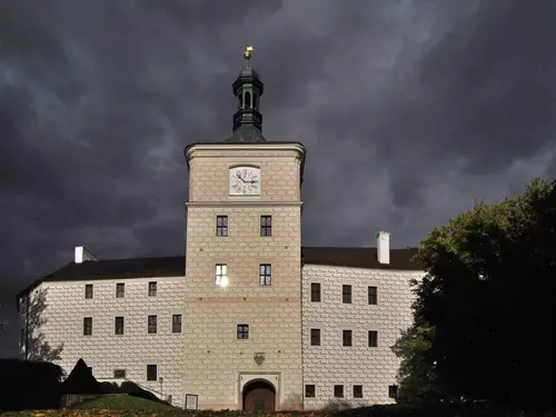 10. jubilejní zámecký bál na zámku Březnice
