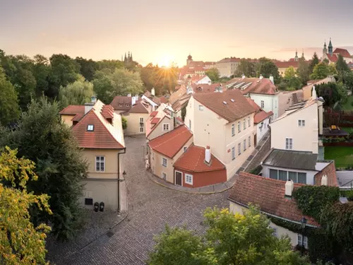 Pitoreskní města ve městech: znáte Nový Svět, Kamennou čtvrť nebo Liebiegovo městečko?