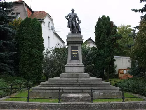 Pomník Josefa II. v Hořovičkách