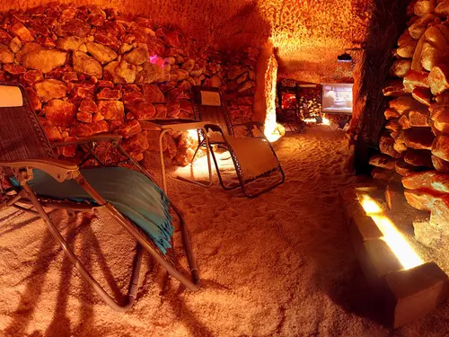 Pravá solná jeskyně Praha – krásná a účinná solná jeskyně v Bubenči