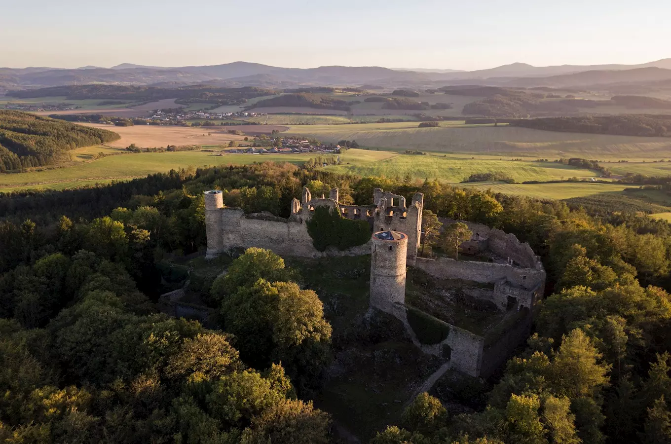 Hrad Helfenburk – pohádkový hrad u Bavorova v jižních Čechách