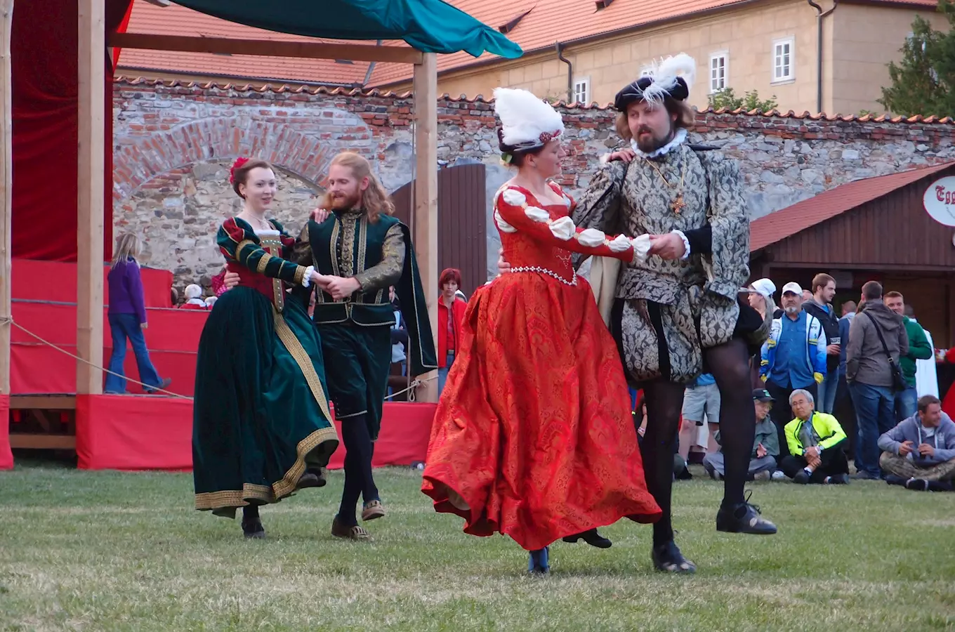 Jarní renesancní ples v Emauzském kláštere v Praze