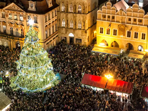 Vánoční trhy na Staroměstském náměstí patří opět mezi nejkrásnější na světě