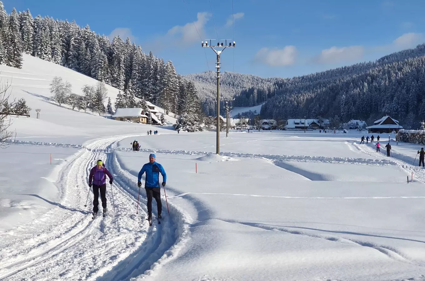 Velké Karlovice lákají na zimní radovánky běžkaře, sáňkaře i skialpinisty