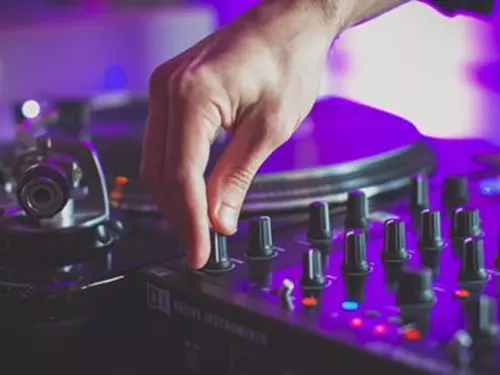 DJ Night  – DJ Petr