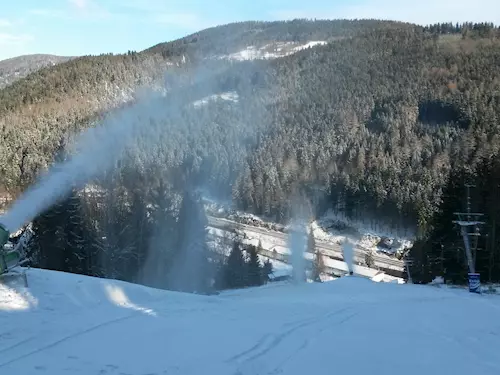 V Herlíkovicích nedaleko Vrchlabí je zprovozneno víc než 10 km sjezdovek