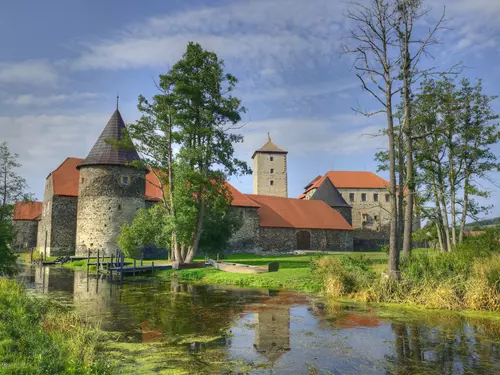 #světovéČesko a výlet za Popelkou a zazděným mnichem na vodní hrad Švihov 