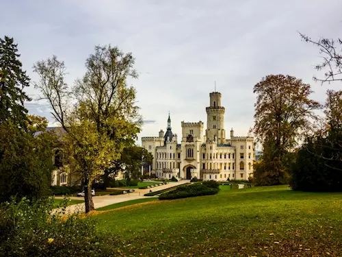 Vstupné zdarma pro návštěvníky do 18 let na zámku Hluboká ve státní svátek 28. října