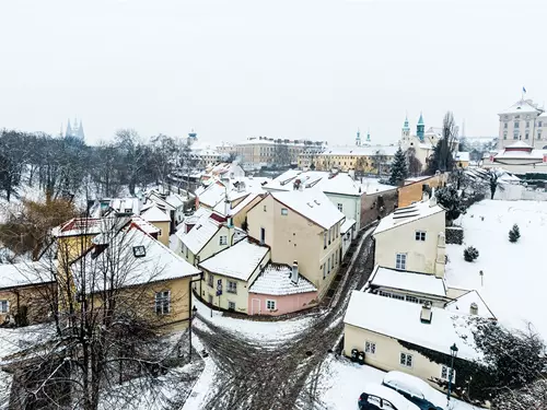 Objevte liduprázdné uličky na Novém Světě. 