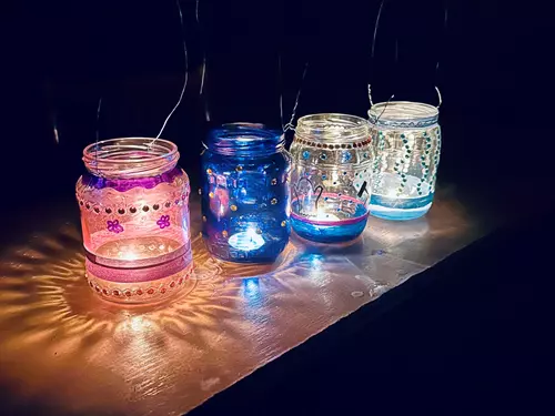 S lampu do podzemí v hornickém skanzenu Mayrau