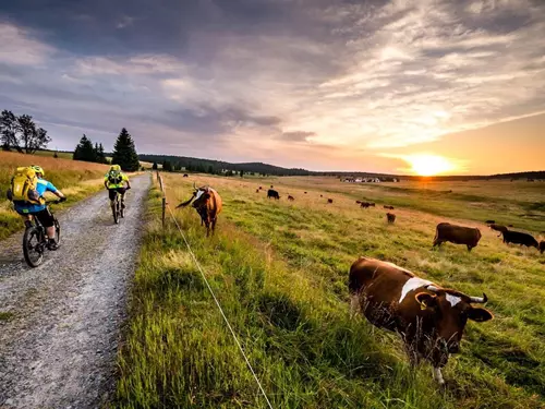 Vydejte se na kole za krásami Karlovarského kraje