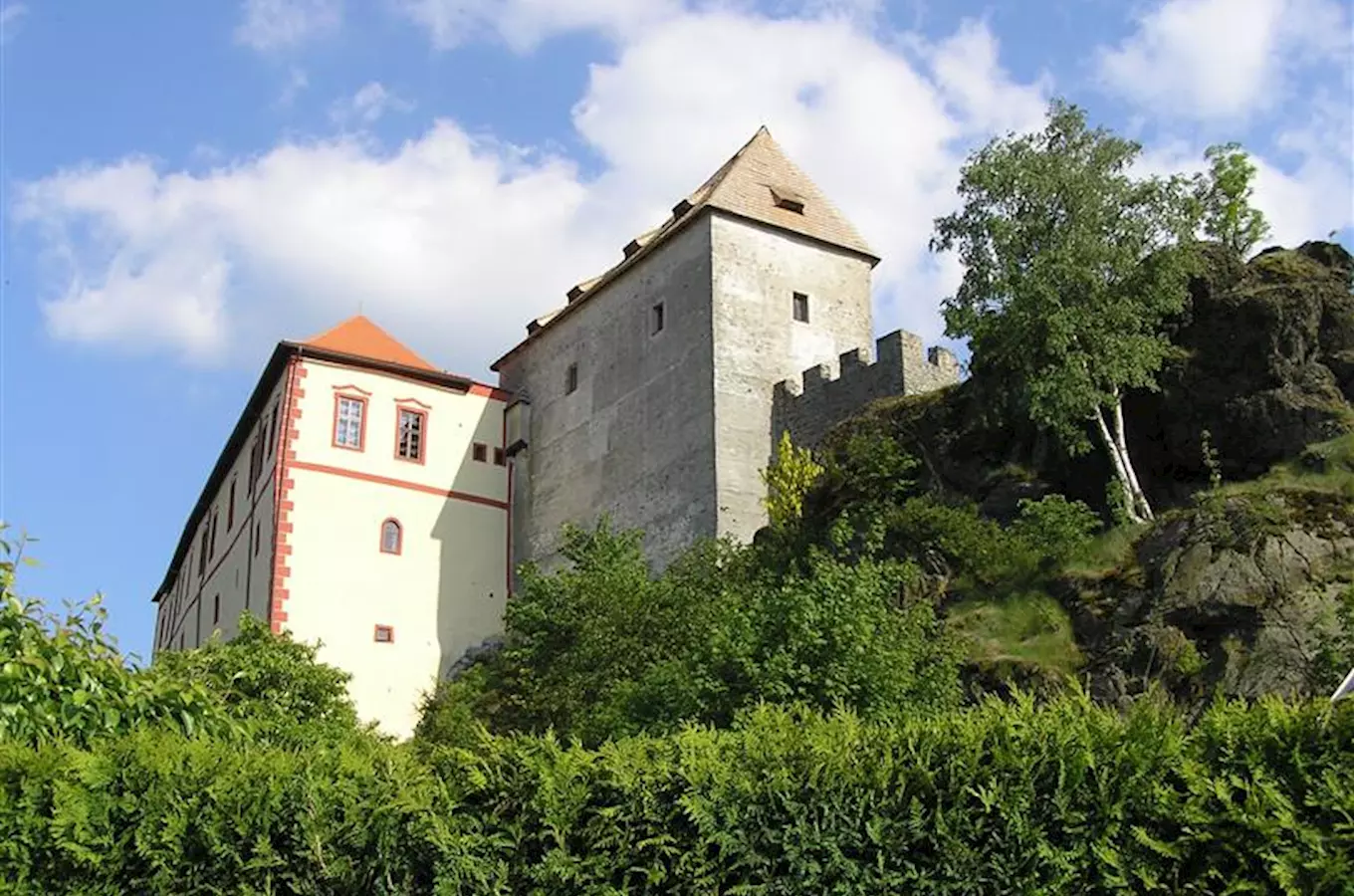 Kaple Panny Marie Bolestné u hradu Kámen