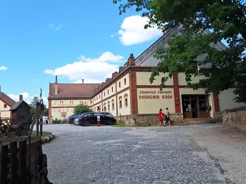 Středověký hotel Dětenice – návrat do doby dávno minulé