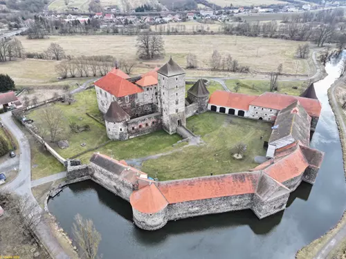 Archeologické léto – Hrad Švihov – věže, brány, parkány