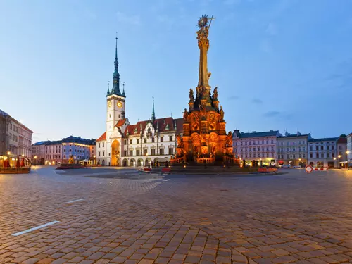 #světovéČesko a sloup Nejsvětější Trojice v Olomouci a ve Vídni: skutečně vyhnaly mor z Evropy? 
