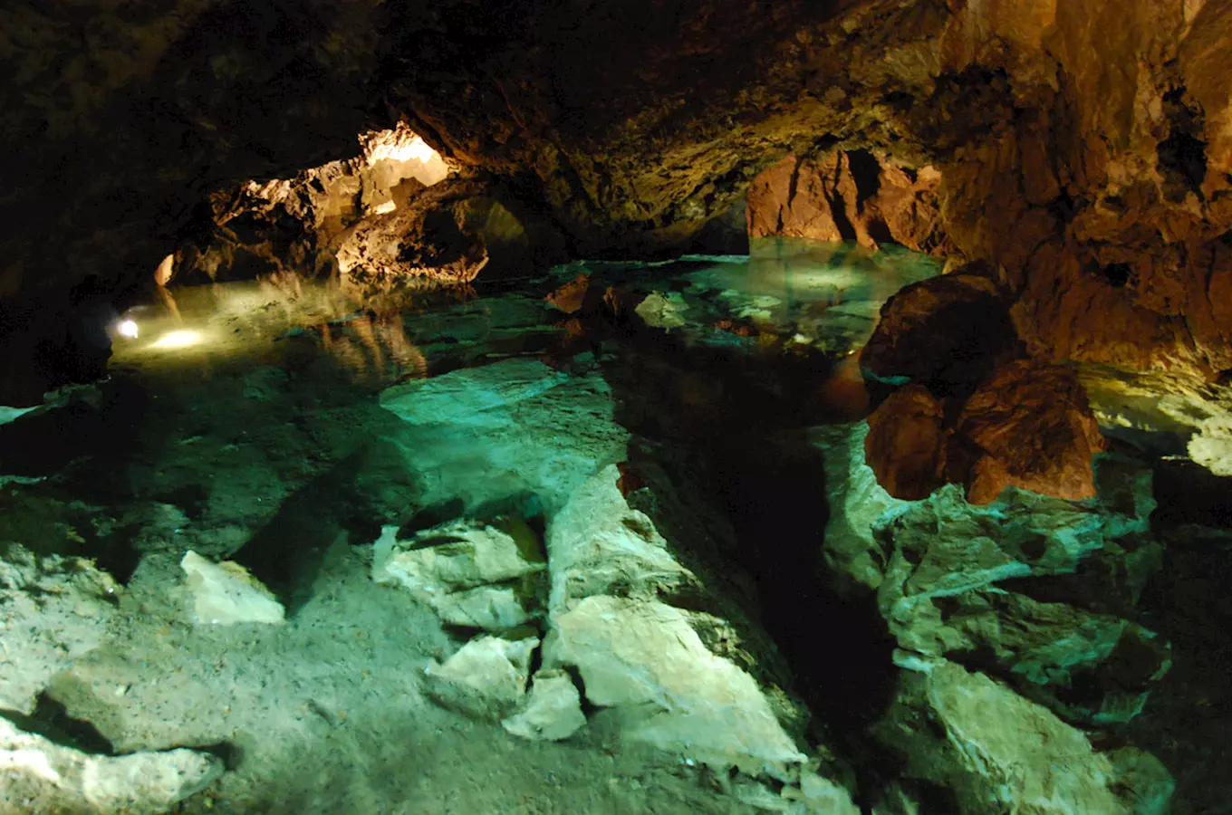 Přesně před 50 lety byly zpřístupněny Bozkovské dolomitové jeskyně