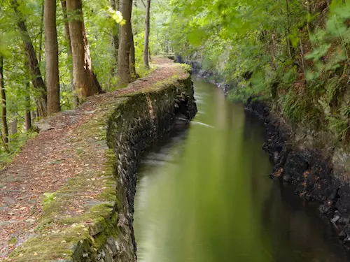 Weisshuhnův kanál – papírenský náhon u Hradce nad Moravicí