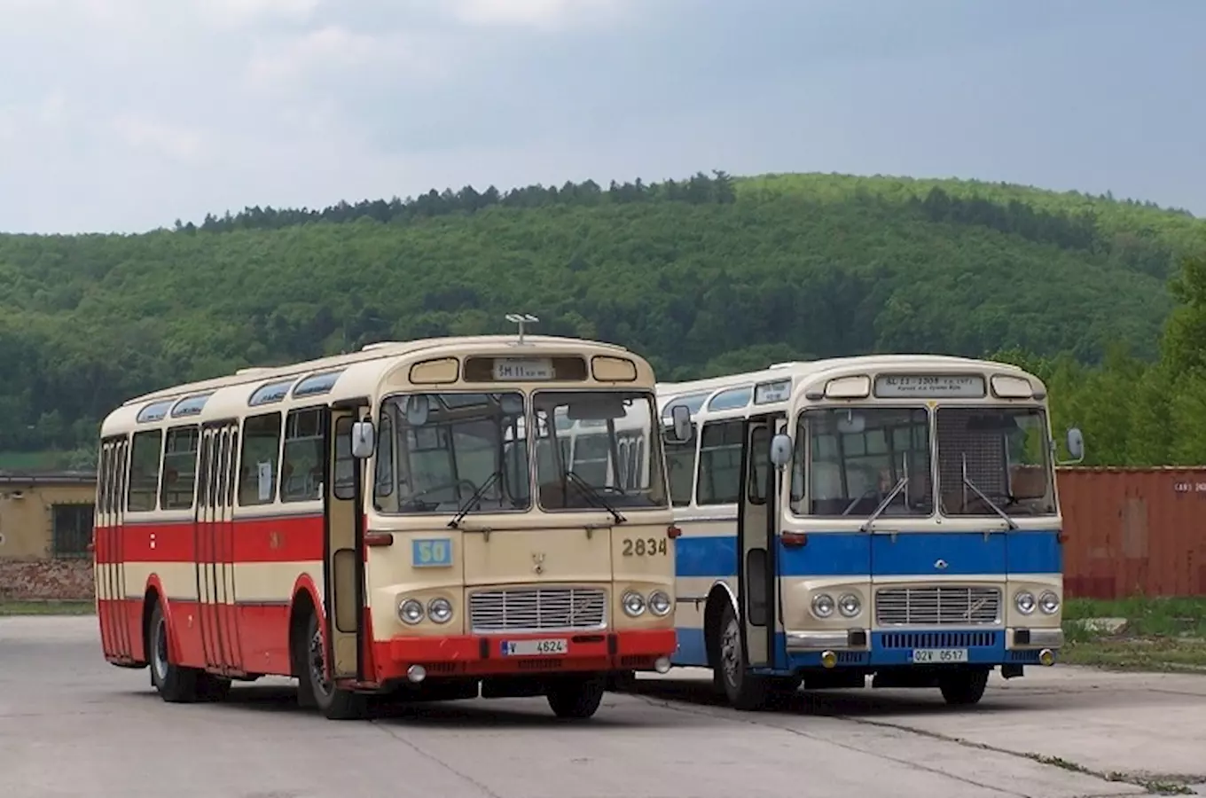 Přehlídka automobilové techniky v depozitáři Technického muzea v Brně