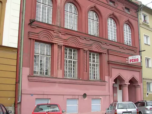 Bývalá synagoga „Schomre Schabos“ v České Těšíně