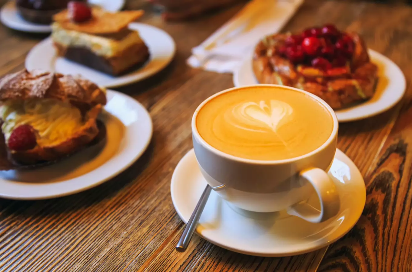Objevte osobité kavárny, které lákají nejen na dobrou kávu