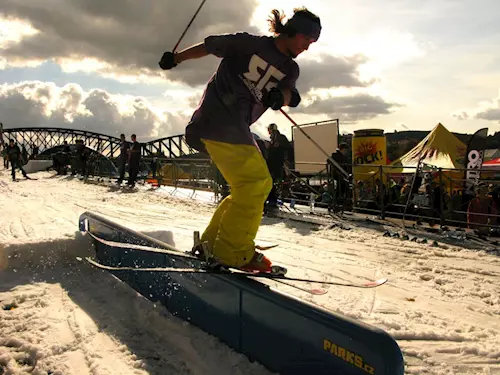 Letošní Aprés Ski snowpark zabere zhruba 300 m ctverecních snehem pokryté plochy