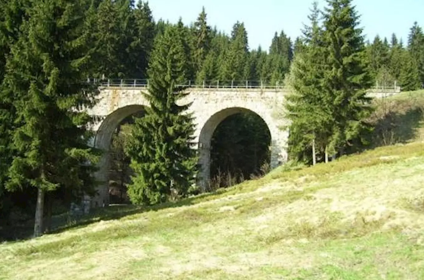 Kamenný viadukt v Perninku