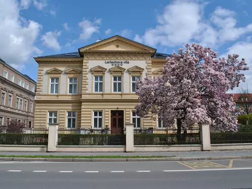 Larischova vila