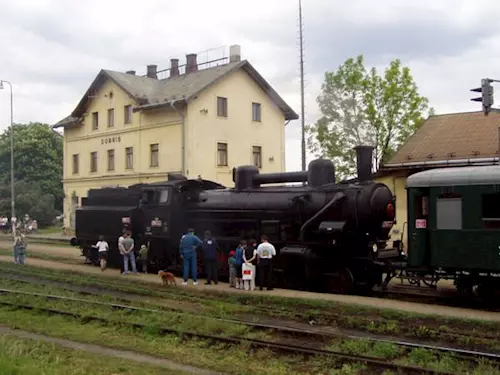 Parním vlakem se můžete vypravit na Dobříš na tradiční Svatováclavské slavnosti
