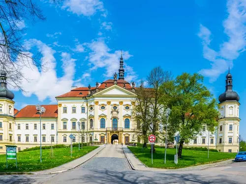 Klášterní Hradisko v Olomouci, kudy z nudy