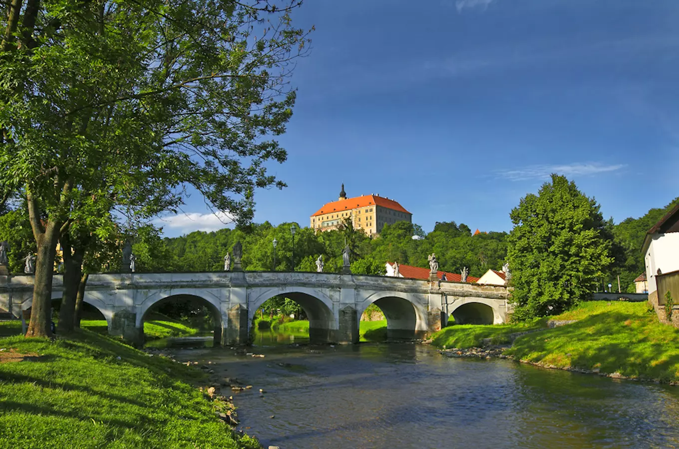 Pestré září prožijete na zámku v Náměšti nad Oslavou