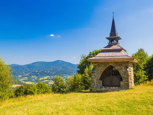 Kaple sv. Antonína na Ondřejníku v Beskydech, kudy z nudy