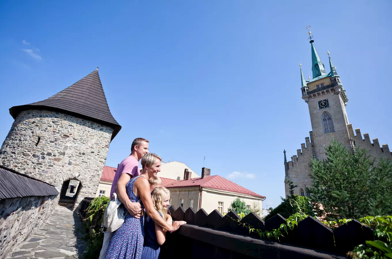 Městské hradby a kostel sv. Jakuba v Poličce