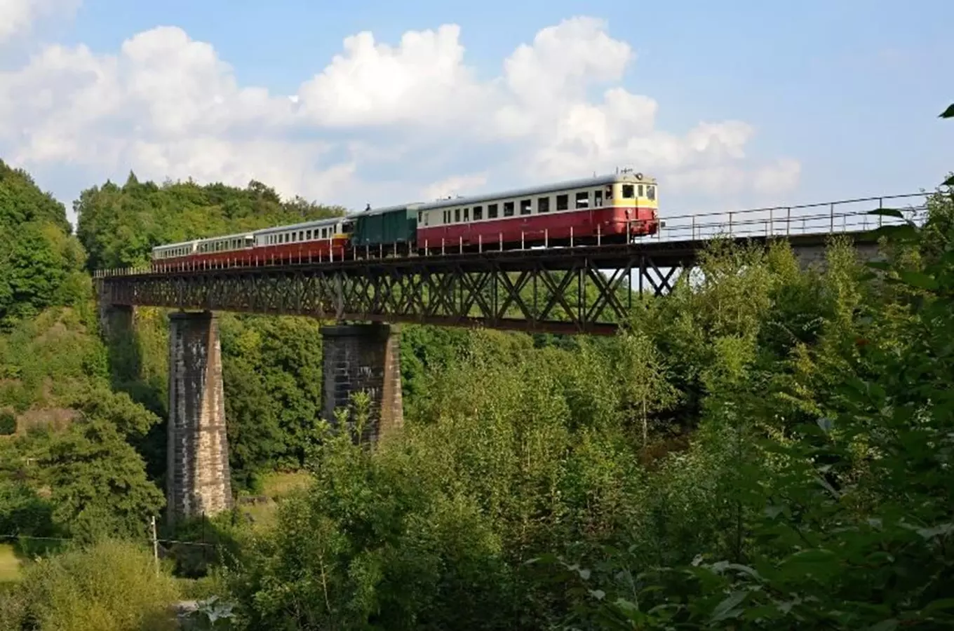 Mikulovský železniční viadukt