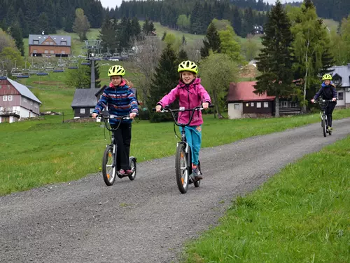 Mountain Base – sjezdové koloběžky v Rokytnici nad Jizerou