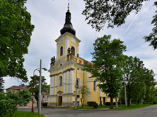 Kostel sv. Antonína Poustevníka u Hradce Králové