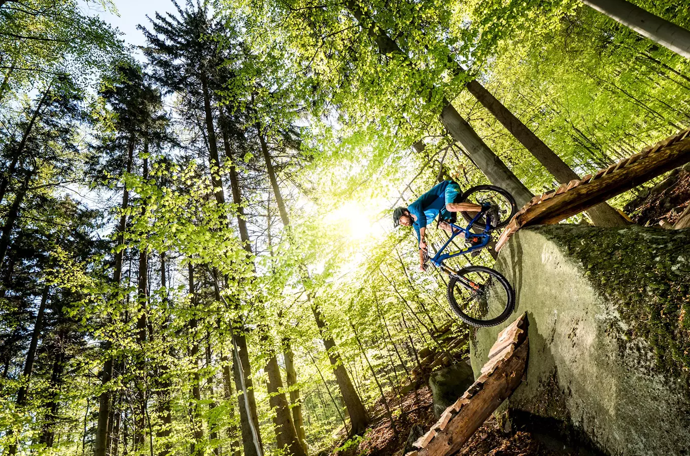 Užijte si singltreky a bikeparky