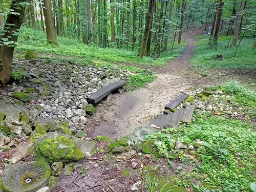 Mírová studánka na Kotouči