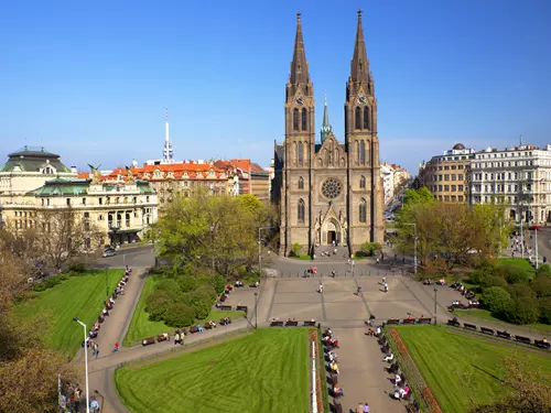 Park na Náměstí Míru v Praze