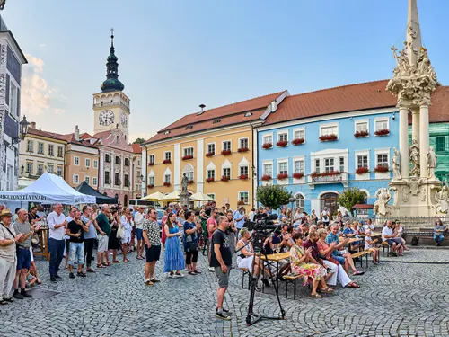 Slavnostní zahájení 32. ročníku Mikulovského výtvarného sympozia "dílna"