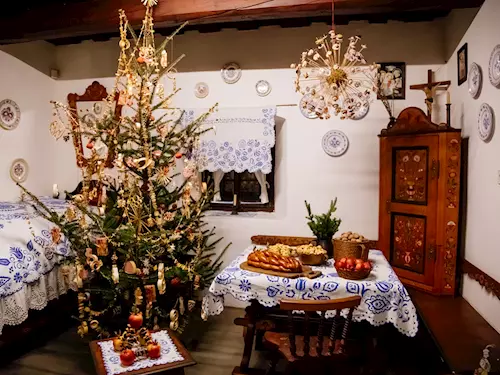 Ve skanzenu v Přerově na Labem poznáte lidové Vánoce v Polabí