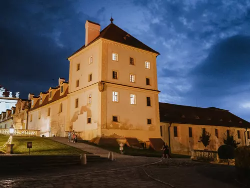 Hradozámecká noc – Večerní prohlídky na zámku Valtice