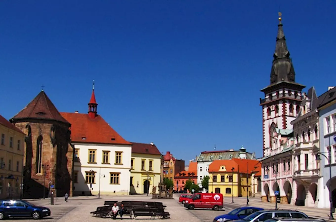 Chomutovská mestská vež nabízí výhled na historické centrum mesta