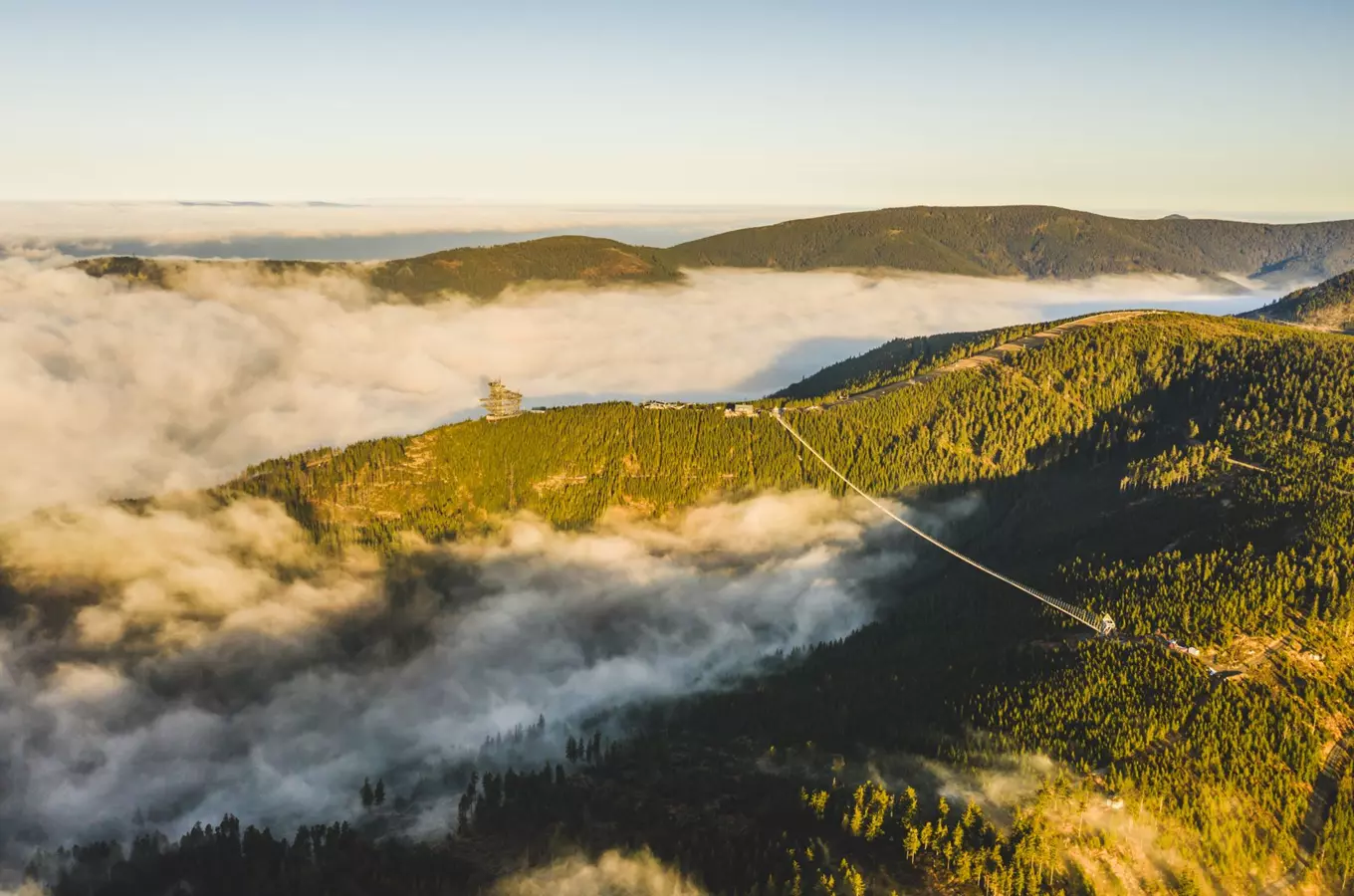 Visutý most přes údolí na Dolní Moravě – Sky Bridge 721