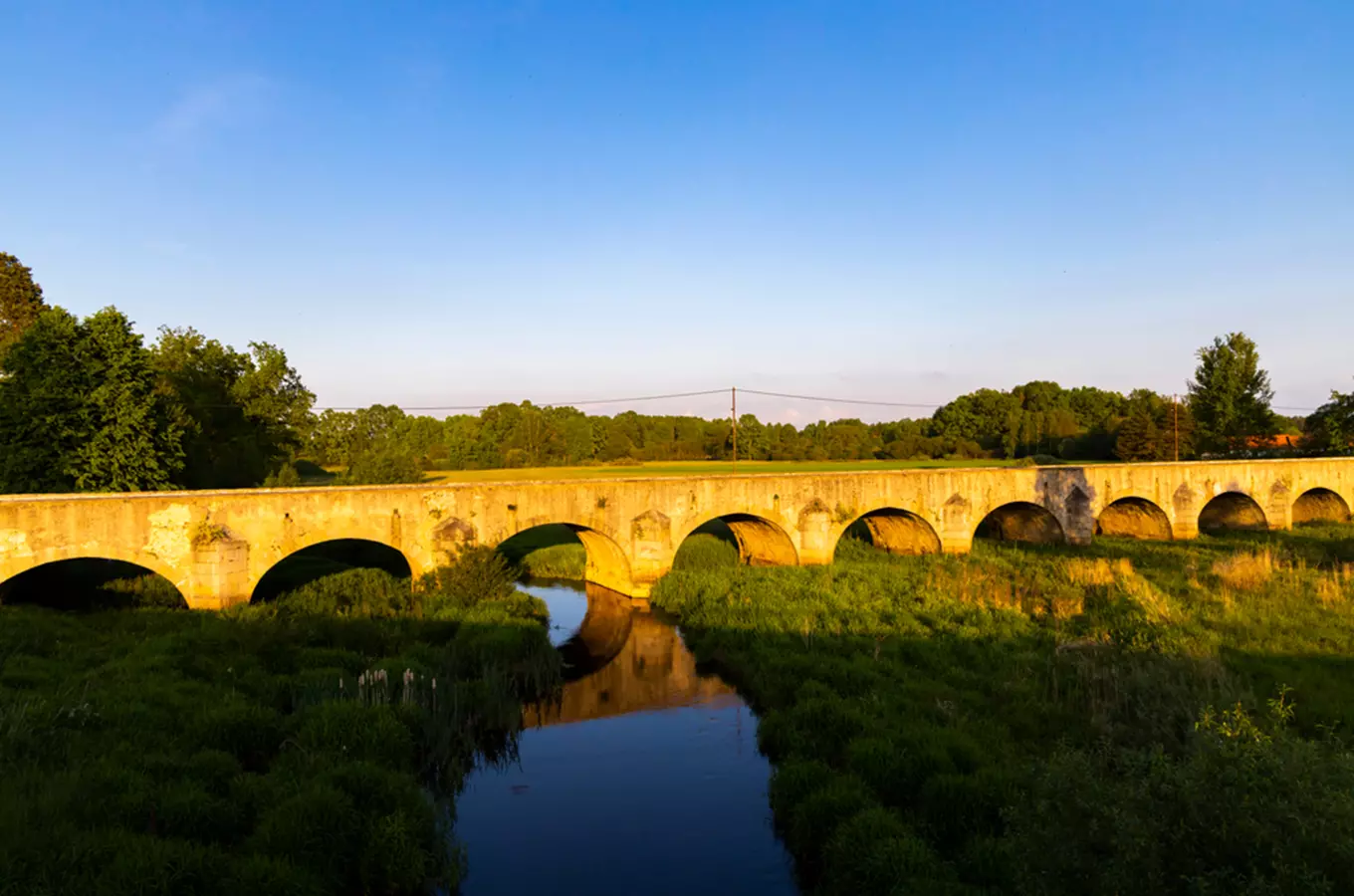 Kamenný most přes rybník Vítek