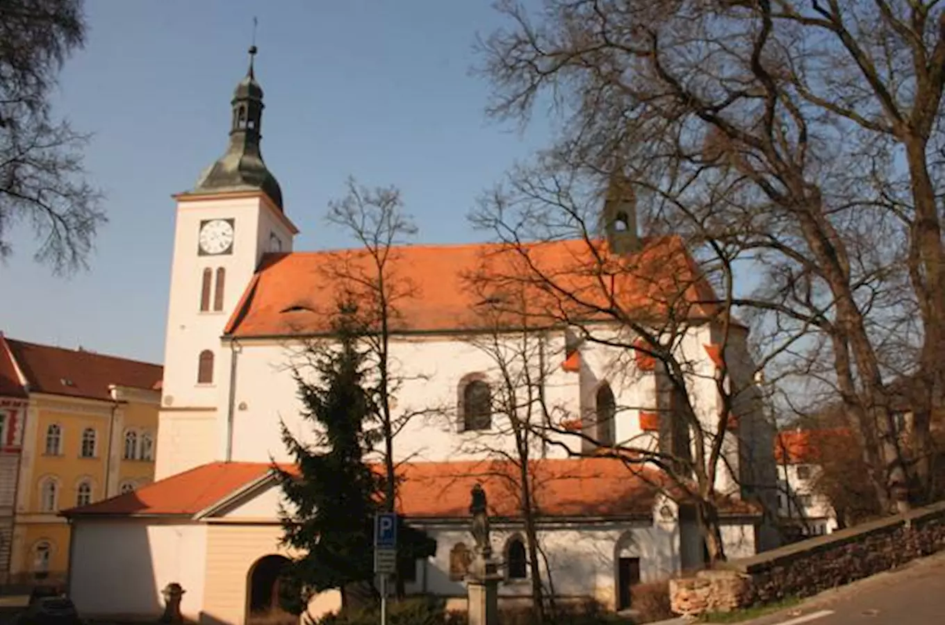 Kostel sv. Petra a Pavla v Bílině