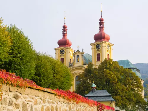 Klášter v Hejnicích se proměnil v květinovou zahradu