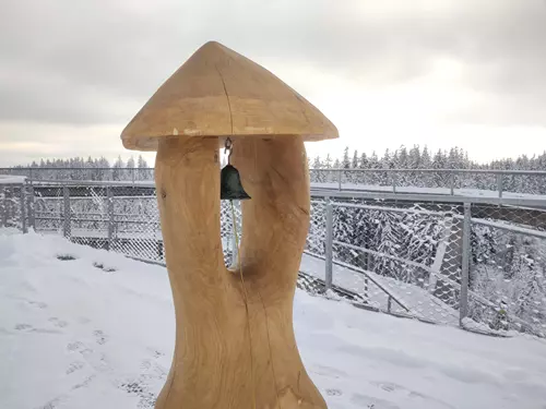 Novoroční zvonění na Stezce korunami stromů v Janských Lázních