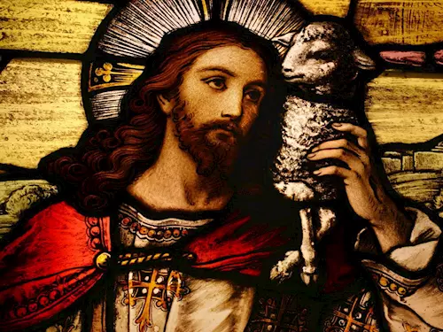 Nejvetšími z krestanských svátku jsou Velikonoce, které oslavují vzkríšení Ježíše Krista