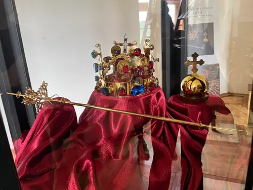 Vivat Georgius rex Bohemiae – korunovační klenoty na zámku Kunštát